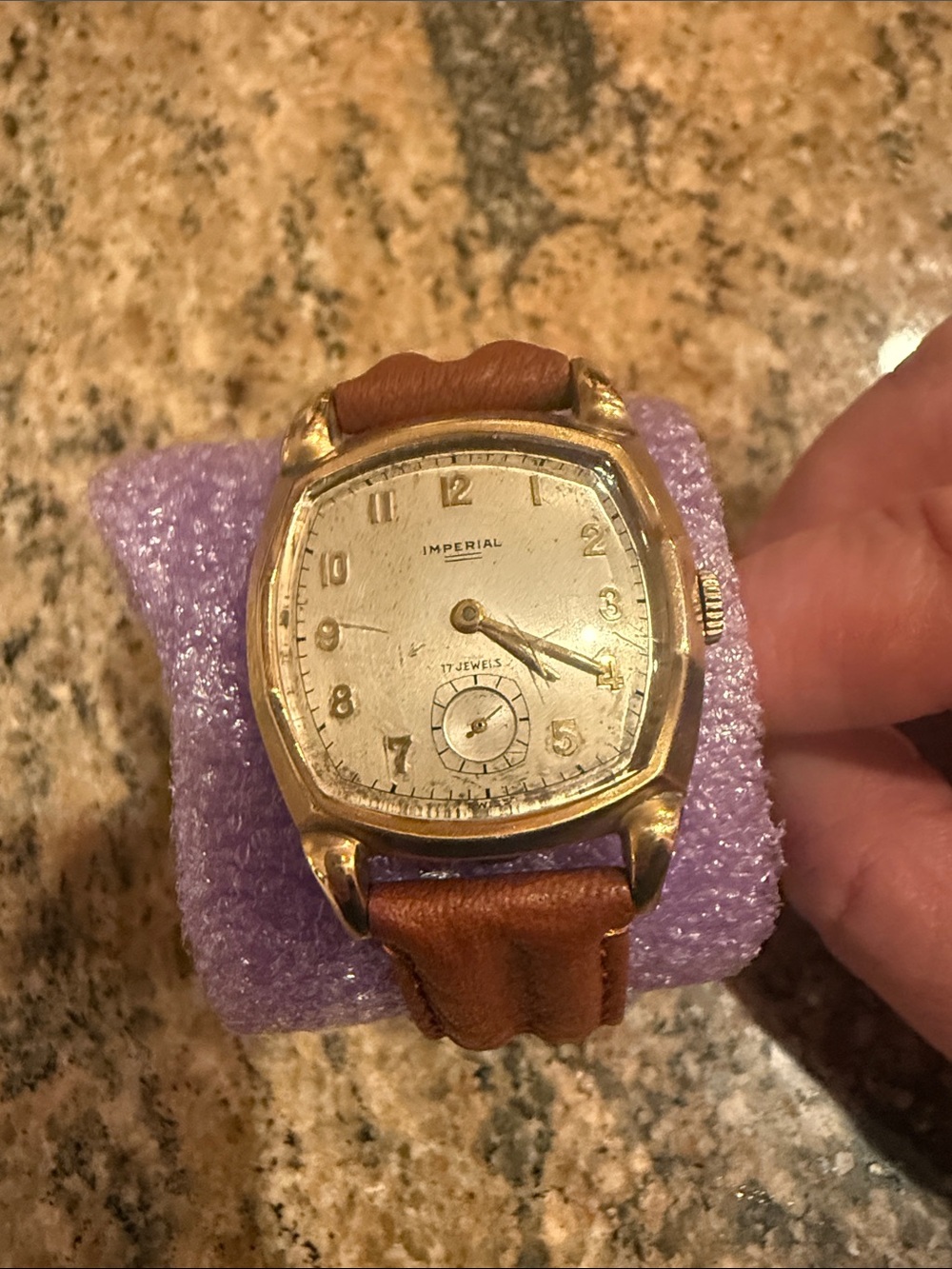 Imperial 17 Jewels Swiss Vintage Wristwatch Model 144 104B